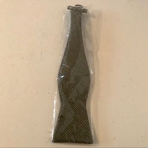 DIBI Gray Pattern Bow Tie (NWOT)